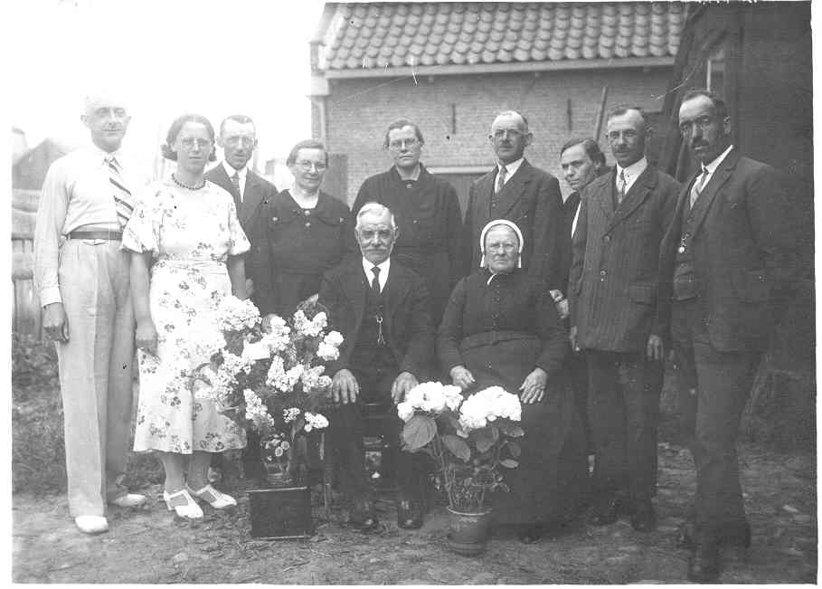 Klik voor foto in apart venster de_neef_leendert_1863__jubileumfoto_.jpg