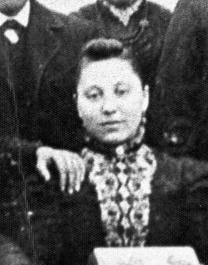 Klik voor foto in apart venster van_eekelen_anna_1882_01.jpg