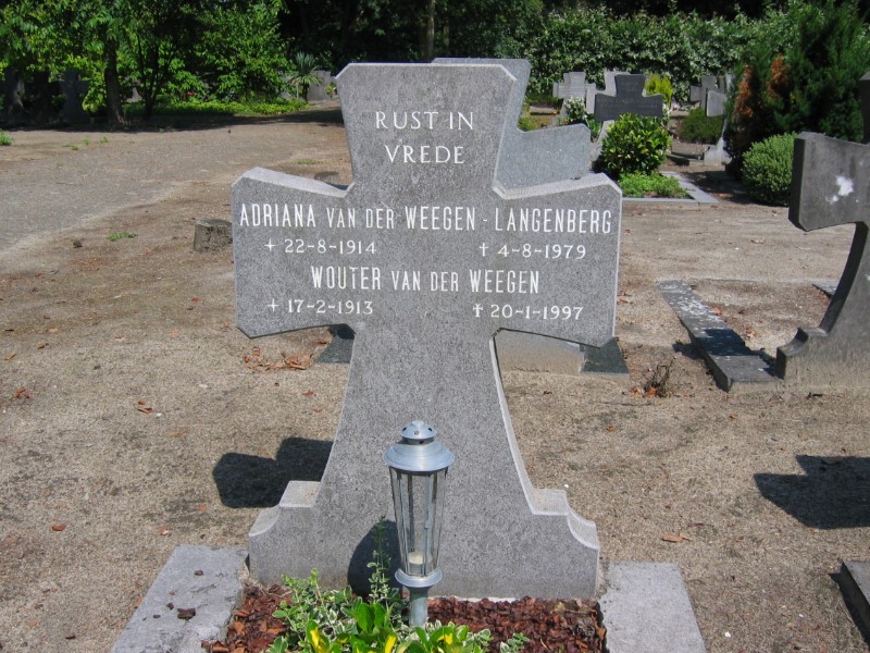 Klik voor foto in apart venster quma0083406002.jpg