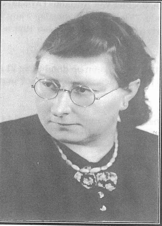 Klik voor foto in apart venster adriaansen_cornelia_1913_01.jpg