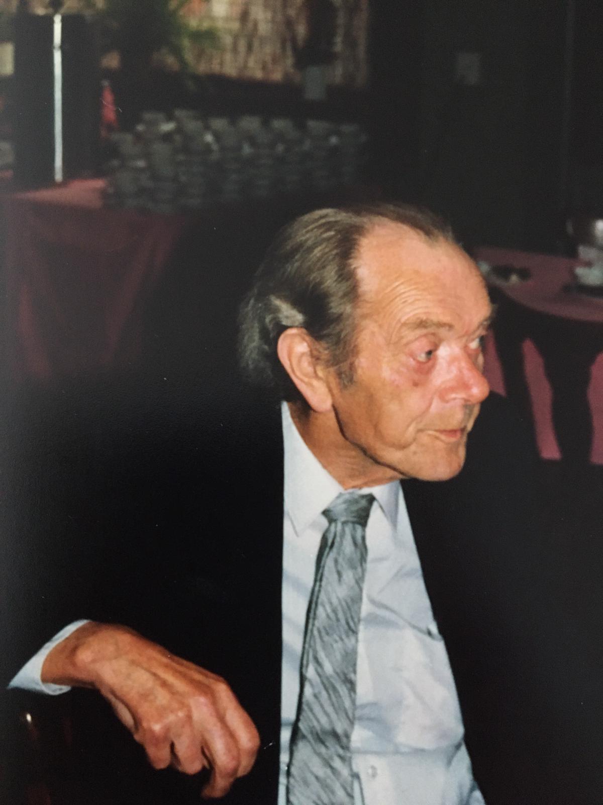 Klik voor foto in apart venster quma0032205003.jpg