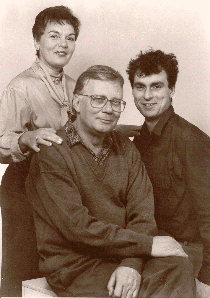 Klik voor foto in apart venster schouteren_dimphna_1943_01.bmp