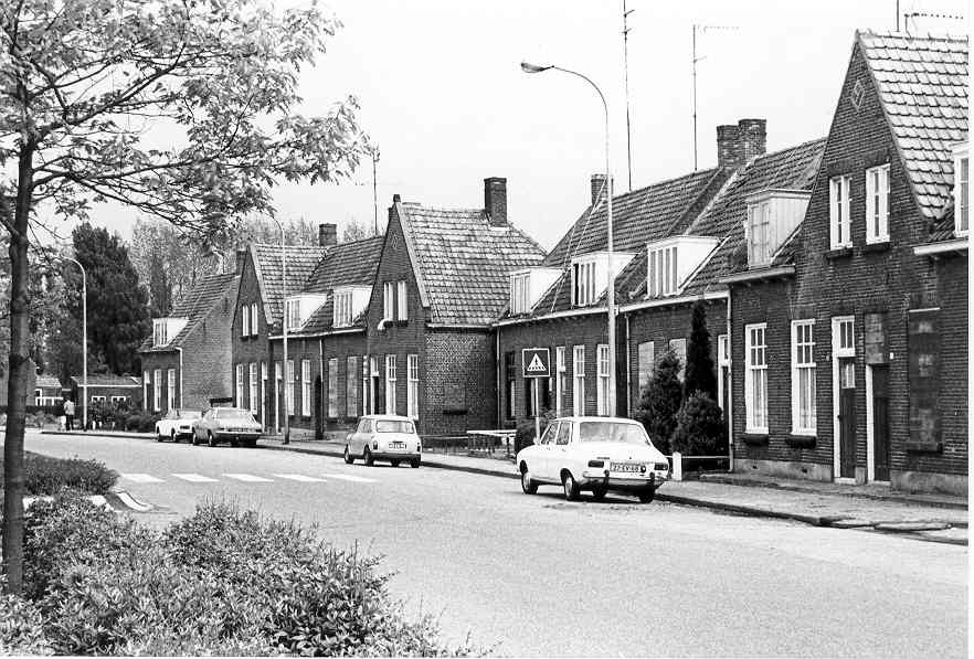Klik voor foto in apart venster quma0000900004.jpg
